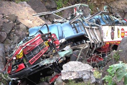 Four tourists from Maharashtra killed in Tamil Nadu road mishap 